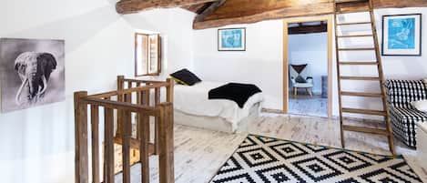 4 habitaciones, wifi gratis y ropa de cama