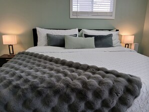 2 عدّة غرف نوم ومكتب ومكواة/لوح كي وواي فاي مجانًا