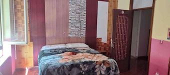3 bed - Sleeps 6 - Mountain View - Parking - Pets