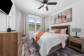 3 bedrooms, iron/ironing board, WiFi, bed sheets - Charming 3br / 2.5 bath House - 5mins from Downtown - 10mins from Duke U & hosp. (Durham)