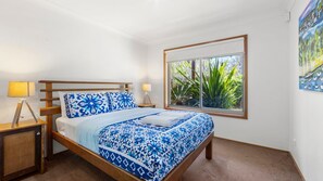 5 bedrooms, iron/ironing board, travel cot, WiFi