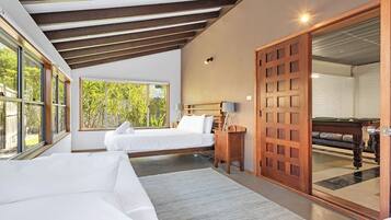 5 bedrooms, iron/ironing board, travel cot, free WiFi