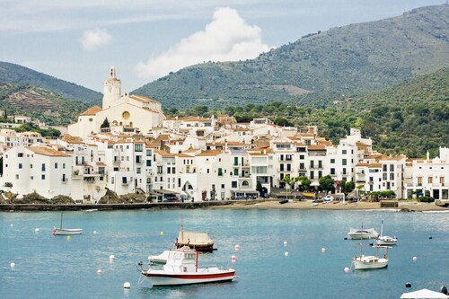 Stunning & Stylish Apartment In Cadaqués