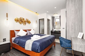 5 bedrooms, iron/ironing board, WiFi, bed sheets - Inara Villa Pattaya, by Viola & Olivia (เมืองพัทยา)