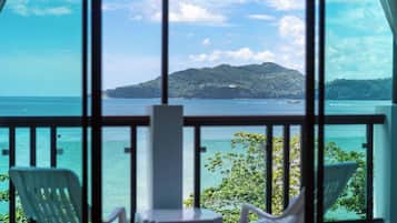 Cobertura superluxo, piscina particular, vista para o mar | Vista do quarto