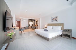 Luxury Penthouse, Private Pool, Sea View