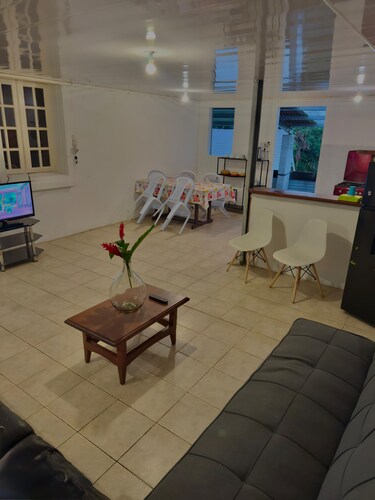 Quiet house in Saint-Benoît - Ideal for families & long stays - Wifi