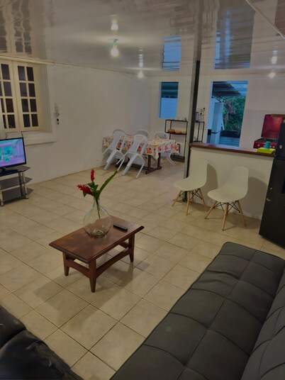 Quiet house in Saint-Benoît - Ideal for families & long stays - Wifi