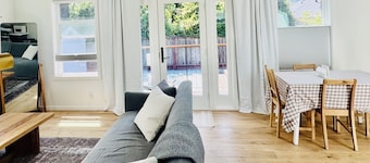 Lovely bungalow in Mill Valley
