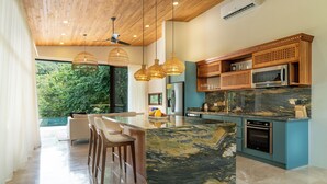 Microwave, oven, stovetop, dishwasher - Spacious 5-bedroom luxe, fully equipped villa minutes walk to Pelada beach (Nosara)