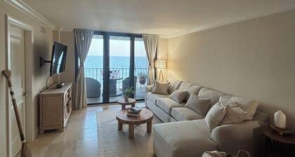 Oceanfront 2 bedroom Condo on Hutchinson Island