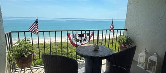 Oceanfront 2 bedroom Condo on Hutchinson Island