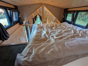 1 habitación y ropa de cama 