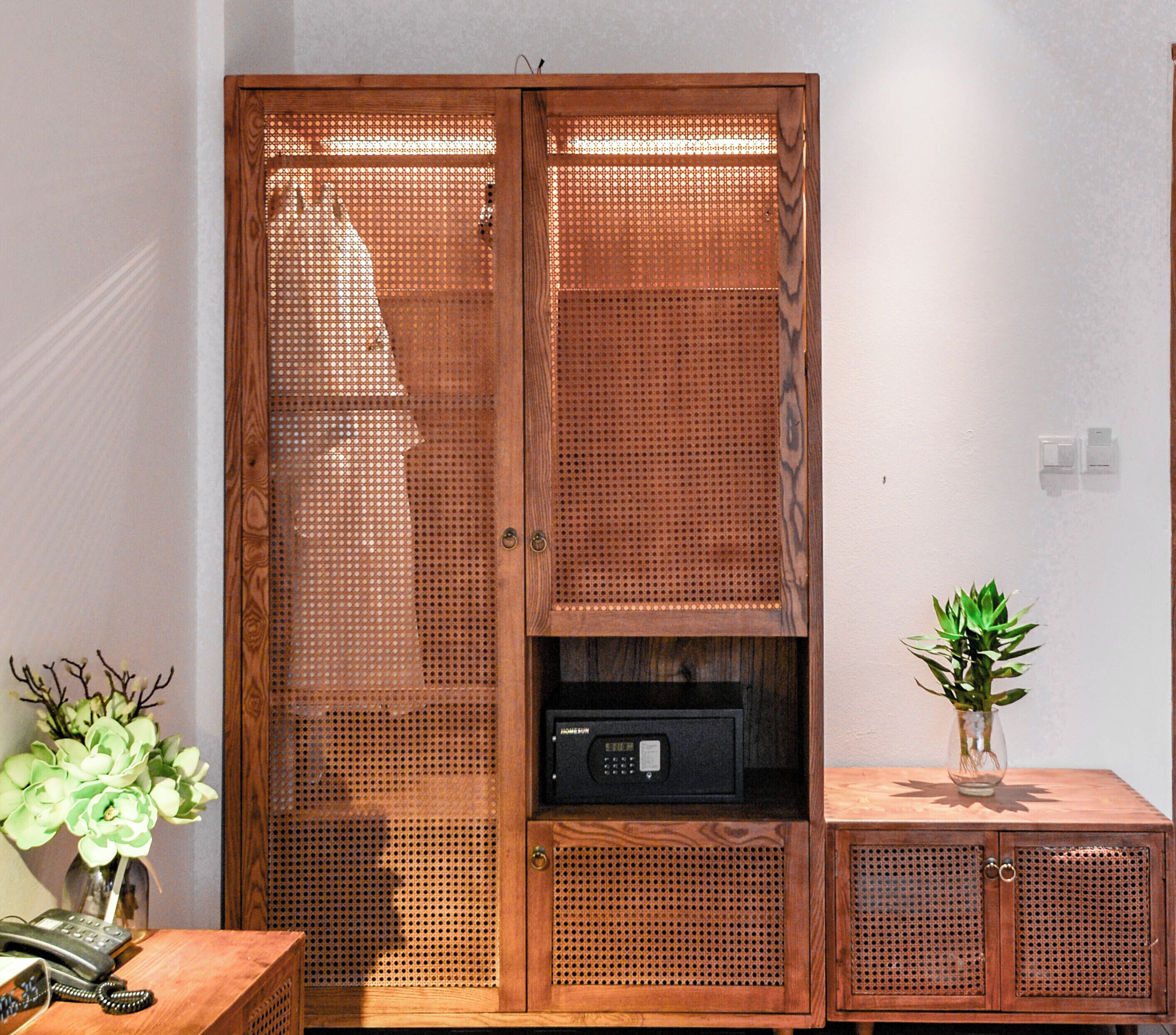 Premier Room | Minibar, in-room safe, individually furnished, desk