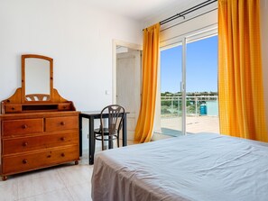 3 soveværelser, strygejern/strygebræt, internetforbindelse, sengetøj