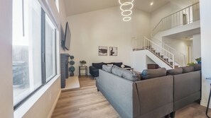 Smart TV - Modern 4BR Home+Near BART+Kaiser (Bay Point)