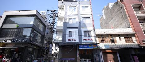 Façana frontal de l'allotjament