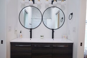 Towels, toilet paper