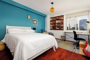 2 bedrooms, desk, WiFi, bed sheets - Tabasco 269:  Local Charm & Cozy Design in La Roma (Ciudad de México)