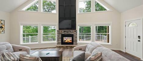 TV connectée, cheminée