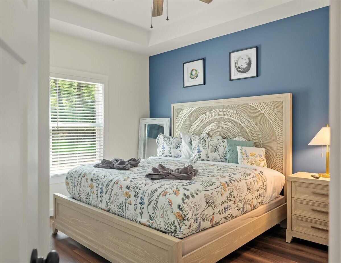 9 bedrooms, iron/ironing board, travel crib, free WiFi