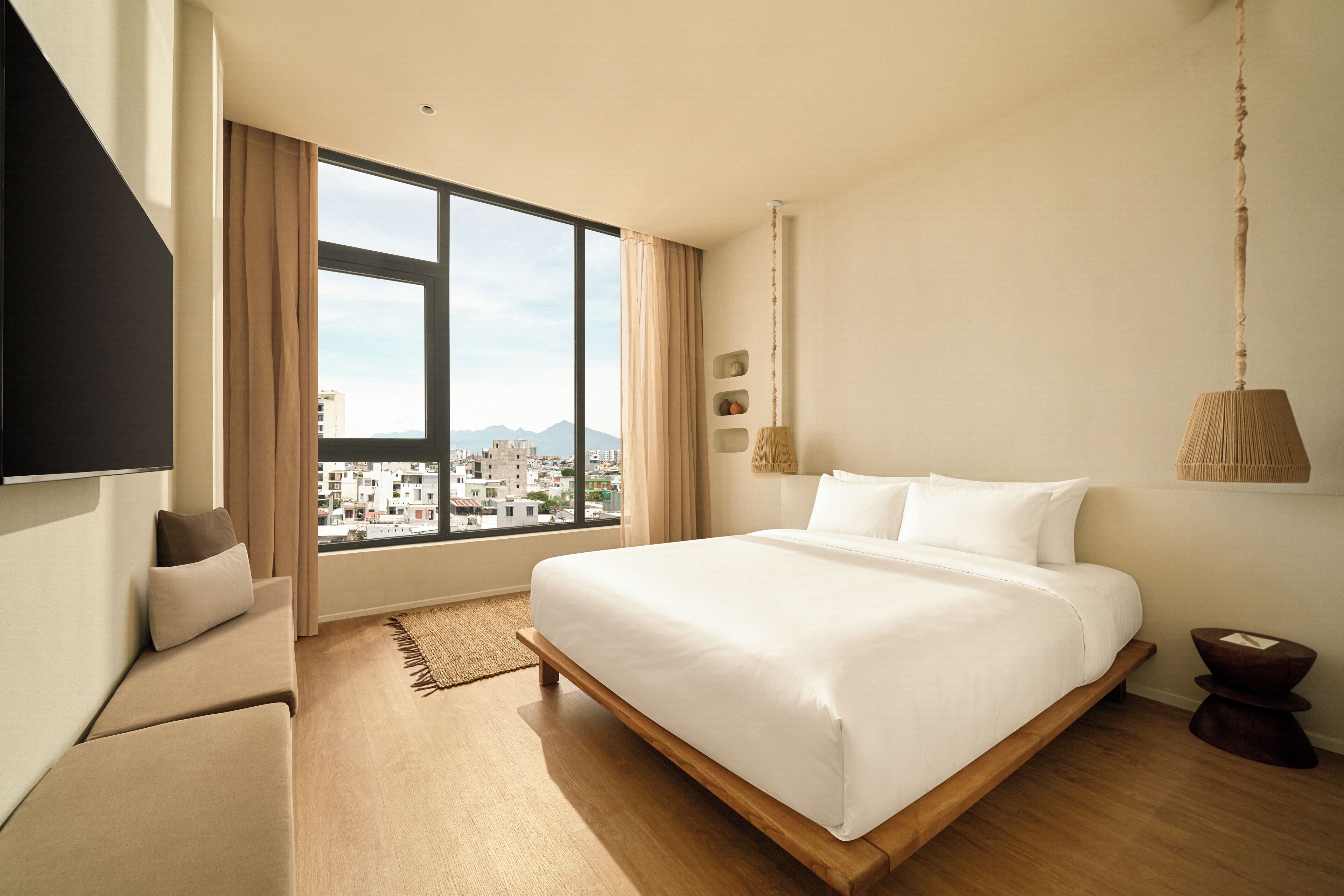Superior Double Room, City View | Bar mini, meja, Wi-fi percuma, cadar katil 