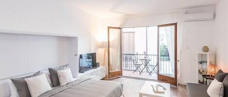 1 bedroom, iron/ironing board, internet