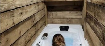 Accommodation only 140cm wide in the Spa