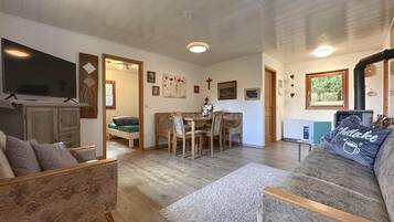 Télévision, cheminée