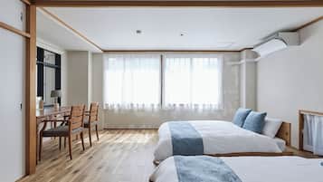 Meja kerja dan seprai linen