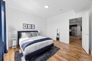 8 bedrooms, iron/ironing board, WiFi, bed sheets