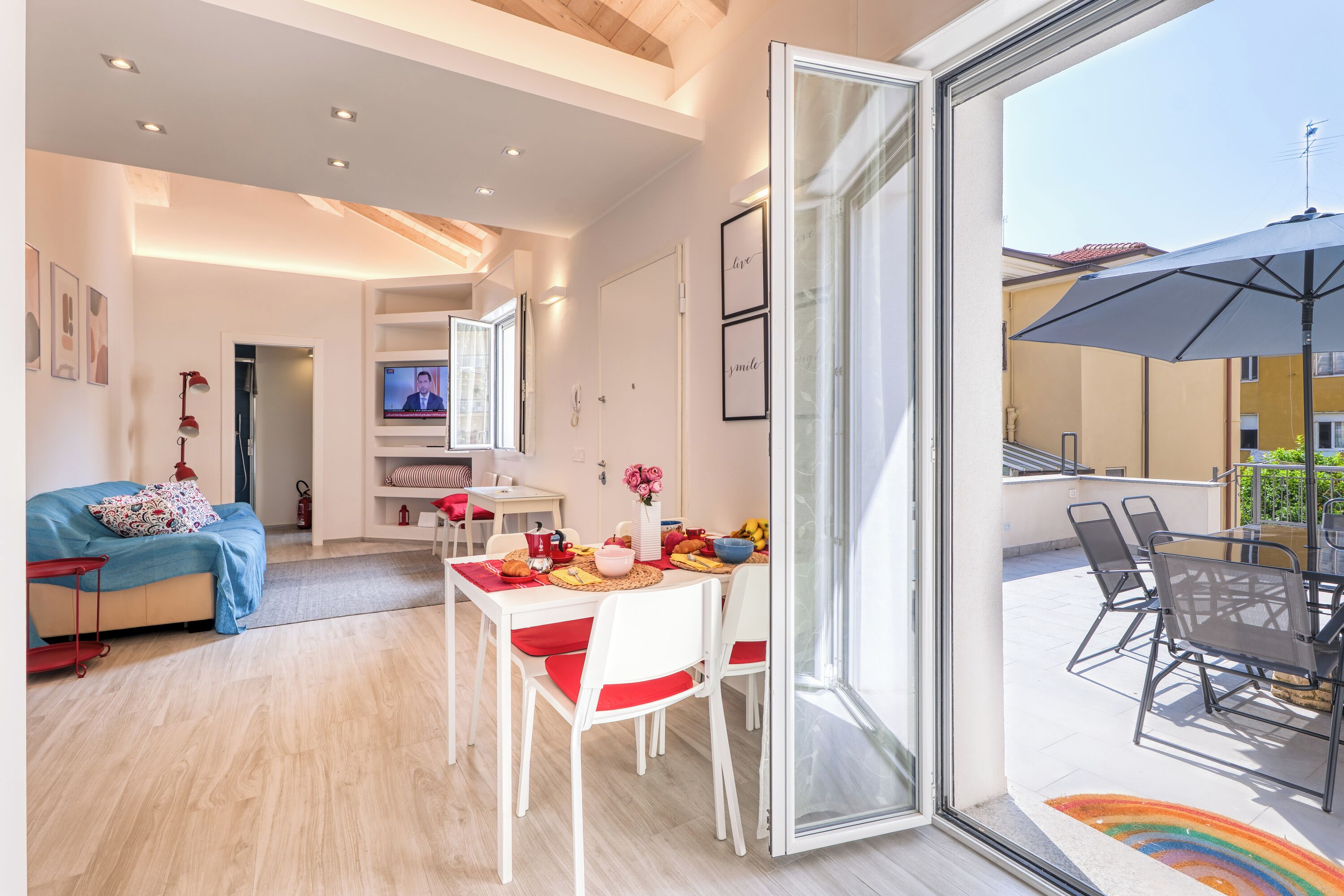 Perhehuoneisto, useita makuuhuoneita, 2 kylpyhuonetta (Casa del Geco Sanremo) | Ruokailu