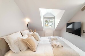 1 chambre, fer et planche à repasser, lit de bébé portatif, Wi-Fi
