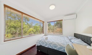 1 soverom, skrivebord, strykejern/-brett og wi-fi