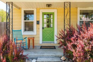 Exterior detail - #StayInMyDistrict Veterans Park Retreat (Boise)