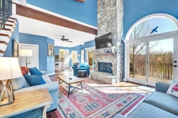 TV, fireplace, offices