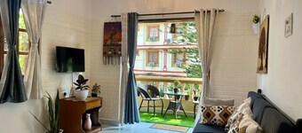 1bhk flat with pool view 5 mins walk to Candolim beach in a prime location.