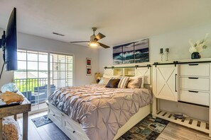 2 bedrooms, desk, iron/ironing board, internet