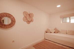 2 chambres, fer et planche à repasser, Wi-Fi gratuit, draps fournis