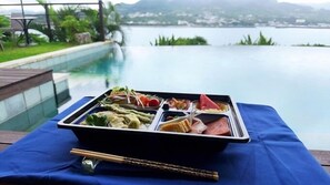 Bữa sáng kiểu Nhật hàng ngày với phụ phí nhỏ 