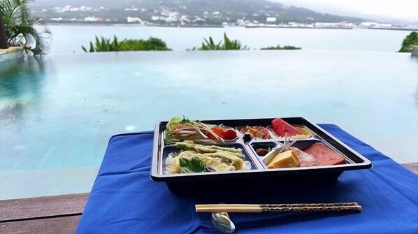 Daily Japanese breakfast (JPY 3000 per person)