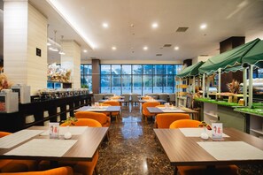 Restaurant - Horison Ultima Sayaga Cibinong (Cibinong)
