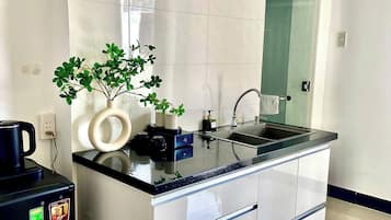 Family Shared Dormitory | Minibar, desk, blackout curtains, free WiFi