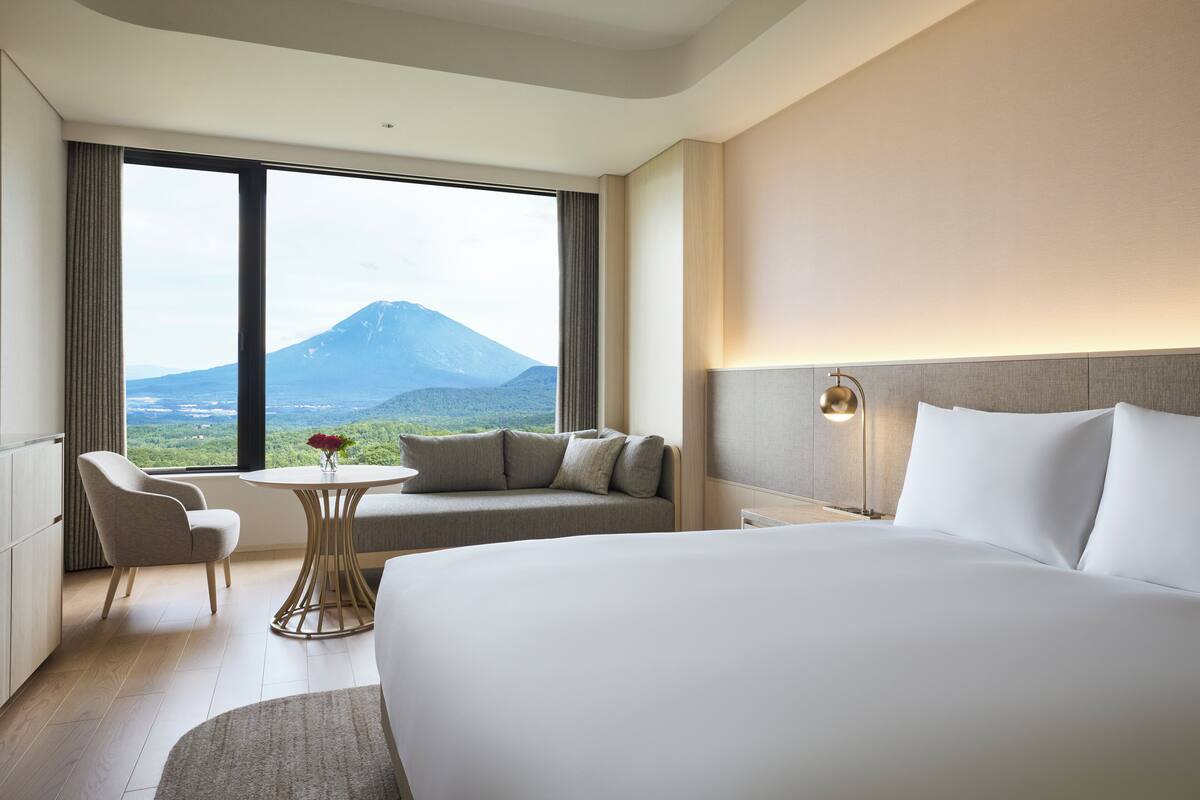 Premium Room, Mt. Yotei View, King | In-room safe, iron/ironing board, free WiFi, bed sheets