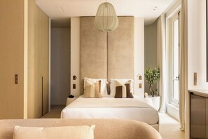 Apartment | 1 bedroom, laptop workspace, iron/ironing board, bed sheets - Luxurious Suite - AC- 2P- Madeleine/saint Honore (Paris)