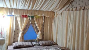 Tent, Mountain View | Free WiFi, bed sheets