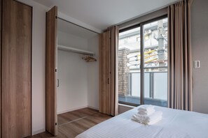 Superior villa, balkon | Kamervoorziening