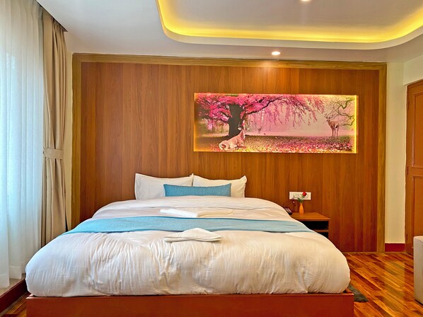 Deluxe Double Room, City View | Desk, laptop workspace, free WiFi - Hotel Himalayan BTS (Kathmandu)
