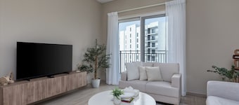 Maison Privee - Modern Hideaway w/ Canal Views on Yas Island