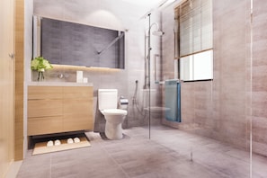 Quarto casal luxo, sacada, vista para a cidade | Banheiro | Toalhas de banho, sabonete, shampoo, papel higiênico
